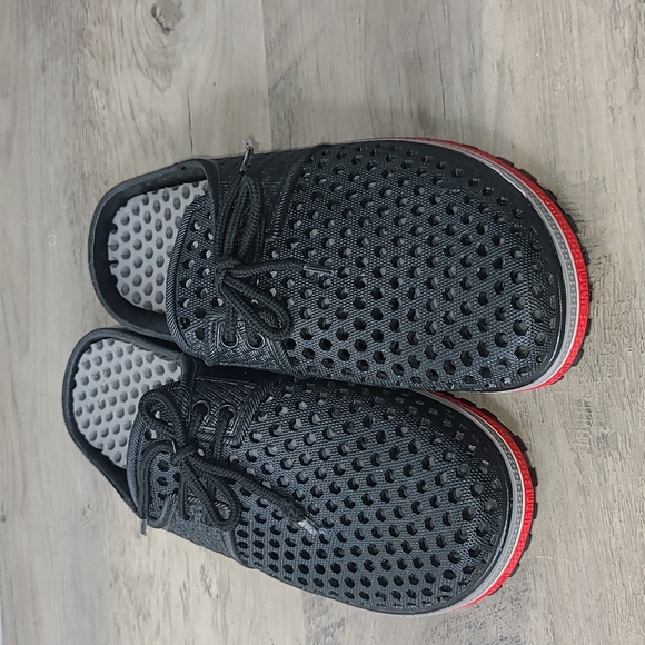 Shoes - CROC-LIKE Shoes